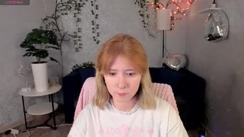 Snapshot of elira_vane chatting on 13, 7, 2026 Elira Vane online show from 13, 7, 2026