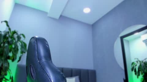 Elisa online show from 25, 1, 2025