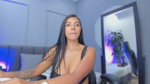 Elisa online show from 12, 9, 2025