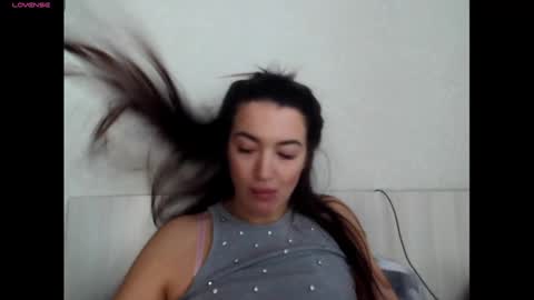 elisa_dove208 online show from 16, 1, 2026