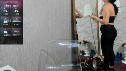 Snapshot of elisabaxter chatting on 28, 12, 2024 Maria online show from 28, 12, 2024