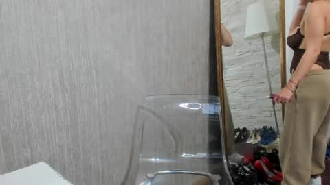 Snapshot of elisabaxter chatting on 3, 3, 2025 Maria online show from 3, 3, 2025