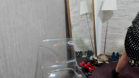 Snapshot of elisabaxter chatting on 10, 3, 2025 Maria online show from 10, 3, 2025