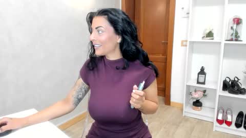 Snapshot of elisabaxter chatting on 4, 10, 2025 Maria online show from 4, 10, 2025