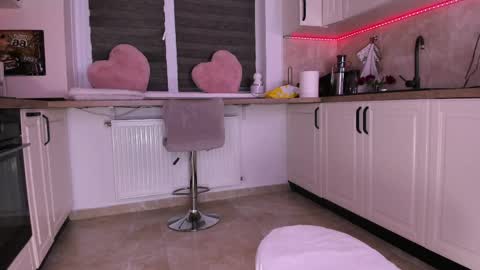 elisabeth_jason online show from 2, 6, 2026