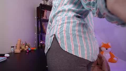 Snapshot of elise_nyx chatting on 12, 5, 2026 elise_nyx online show from 12, 5, 2026