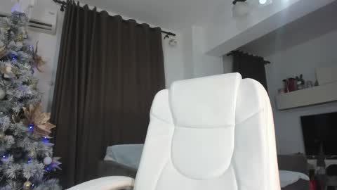 Snapshot of elissavibe chatting on 4, 12, 2024 Elisa Promotion online show from 4, 12, 2024