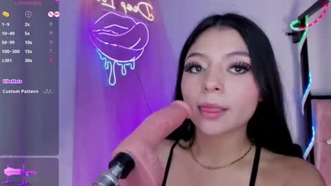 Elizabeth online show from 21, 11, 2025