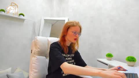 Snapshot of elizabeth_harpper chatting on 10, 3, 2025 Elizabeth online show from 10, 3, 2025