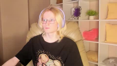 Elizabeth online show from 3, 11, 2025