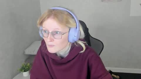 Elizabeth online show from 14, 11, 2025