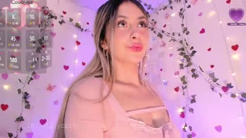 Snapshot of elizabeth_jing chatting on 9, 3, 2025 Independent Model online show from 9, 3, 2025