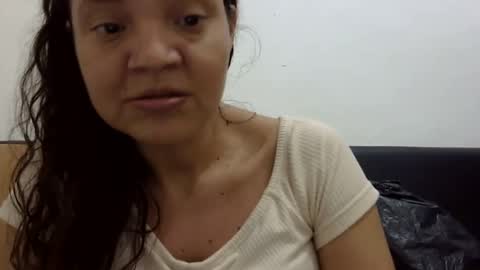 Snapshot of elizabeth_martinez_ chatting on 2, 3, 2025 Elizabeth Martinez online show from 2, 3, 2025