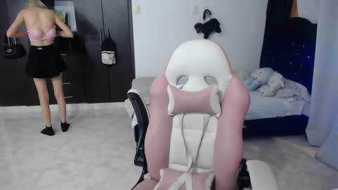  Elizabeth  online show from 8, 11, 2025