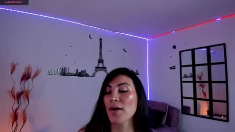 Snapshot of elizabeth_taylor_b chatting on 4, 12, 2024 Elizabeth online show from 4, 12, 2024