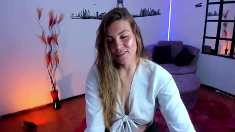 Snapshot of elizabeth_taylor_b chatting on 9, 9, 2025 Elizabeth online show from 9, 9, 2025