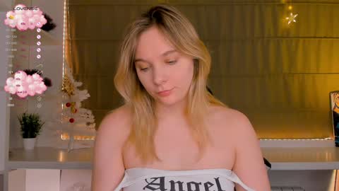 Elizabeth online show from 2, 2, 2025