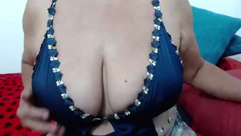 ElizabethMiler online show from 6, 5, 2026