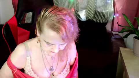 Snapshot of elizabethmonro chatting on 7, 6, 2026 Hellomy name is Liset Monroe online show from 7, 6, 2026