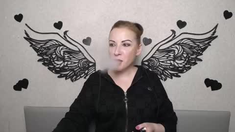 Snapshot of elizabethsho chatting on 16, 5, 2026 ElizabethSho online show from 16, 5, 2026
