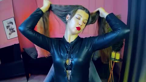 Eliza online show from 9, 10, 2025