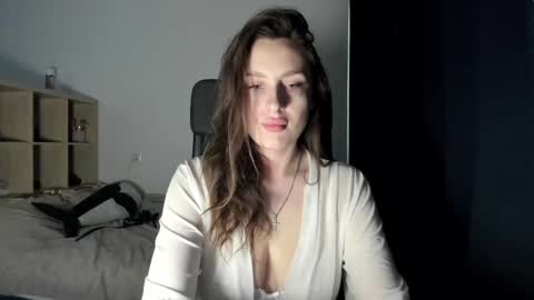 Snapshot of ella___bell chatting on 24, 2, 2025 ella___bell online show from 24, 2, 2025