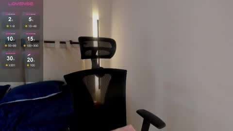 Ella Olmos  online show from 12, 2, 2026