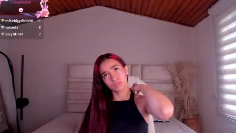 Ella Olmos  online show from 11, 5, 2026