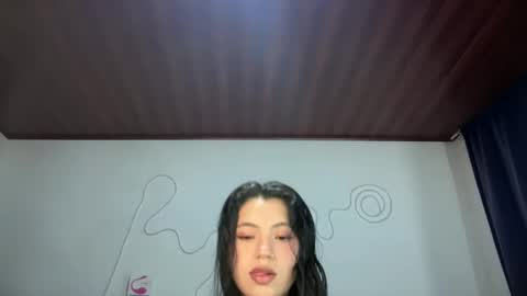 Snapshot of ella_aq chatting on 11, 9, 2025 Ella online show from 11, 9, 2025