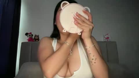 Snapshot of ella_aq chatting on 18, 6, 2026 Ella online show from 18, 6, 2026