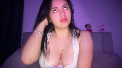 Snapshot of ella_aq chatting on 22, 7, 2026 Ella online show from 22, 7, 2026