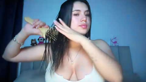 Snapshot of ella_aq chatting on 30, 7, 2026 Ella online show from 30, 7, 2026