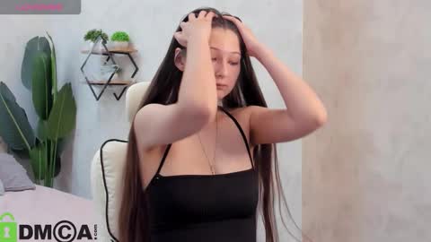 Ella online show from 6, 11, 2025