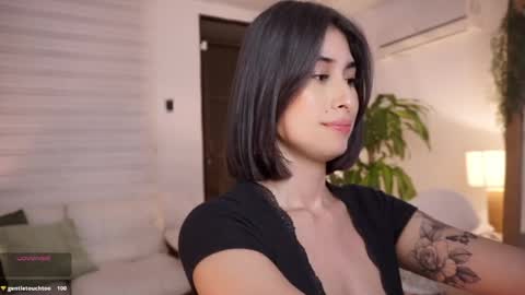 ELLA OWEN online show from 22, 5, 2026