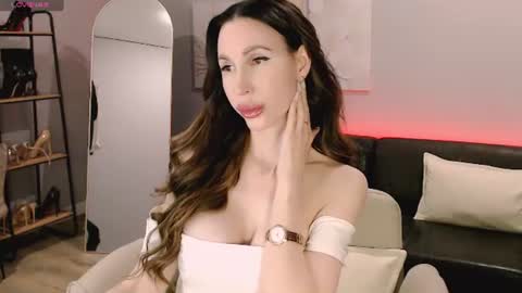 Snapshot of ella_sea chatting on 18, 6, 2026 Ella online show from 18, 6, 2026