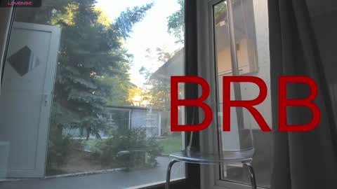 ella_vee online show from 21, 9, 2025