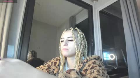 ella_vee online show from 26, 10, 2025