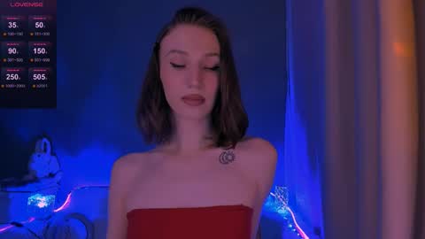 ellaamber online show from 1, 3, 2026