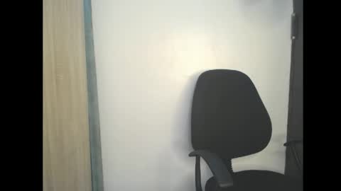 ella online show from 13, 4, 2026