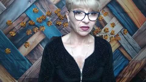 EllaBonito online show from 4, 12, 2025