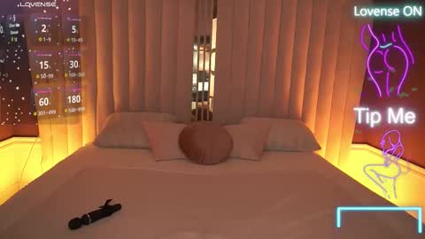 Ella online show from 24, 10, 2025