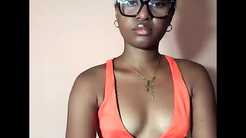 ellah245 online show from 1, 4, 2026