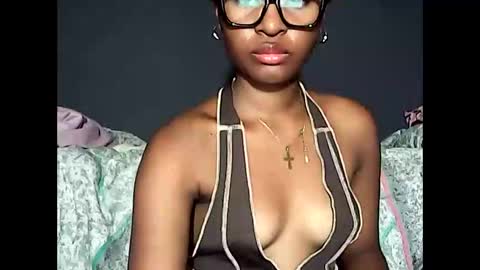 ellah245 online show from 22, 5, 2026