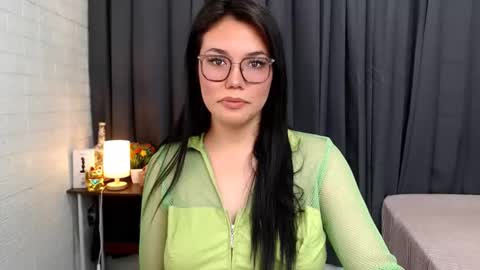 Snapshot of ellahollywood1818 chatting on 26, 2, 2025 CINDERELLA online show from 26, 2, 2025
