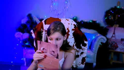Snapshot of ellahorton chatting on 15, 12, 2024 Ella online show from 15, 12, 2024