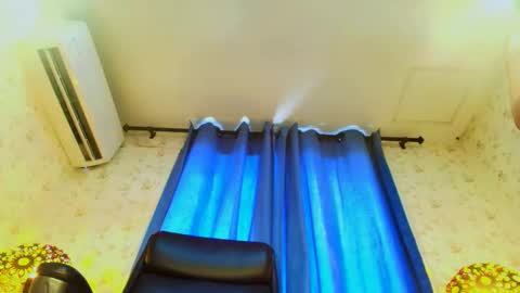 ellajanes online show from 9, 9, 2025