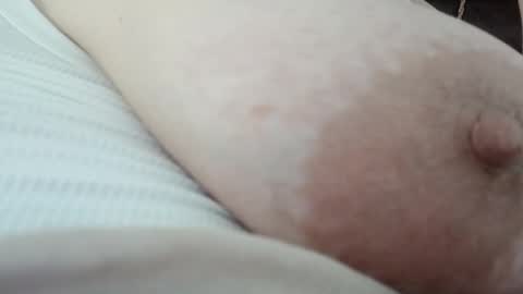 Snapshot of ellajossie chatting on 16, 10, 2025 Ella online show from 16, 10, 2025