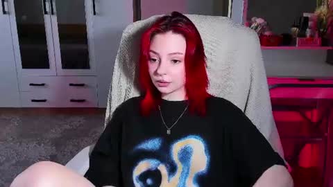 Snapshot of ellales chatting on 24, 6, 2026 ellales online show from 24, 6, 2026