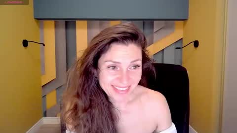 EllaLongs online show from 19, 2, 2025