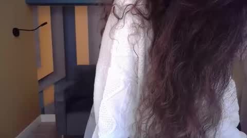 EllaLongs online show from 22, 12, 2025